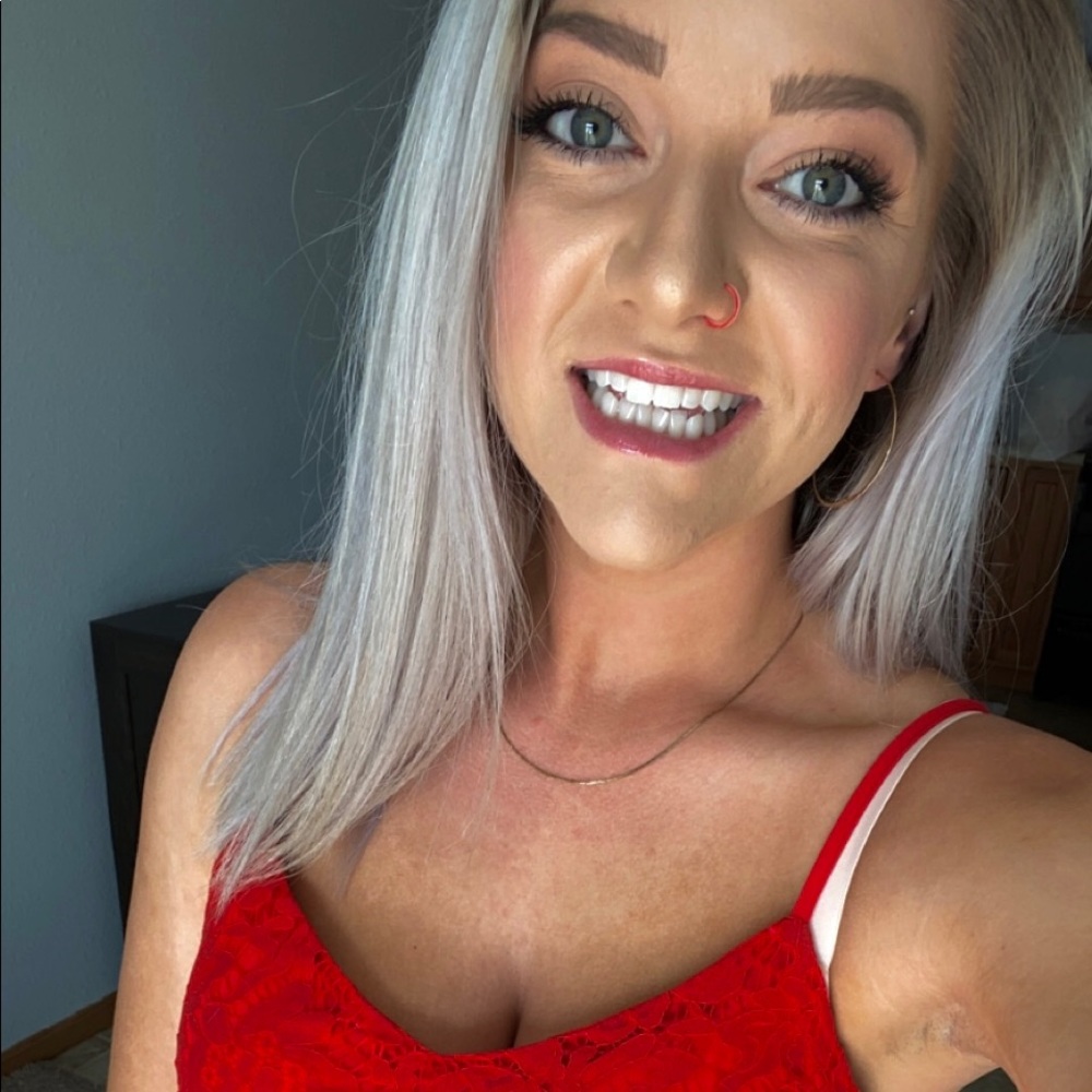 Meet your Posher, ✨jenna